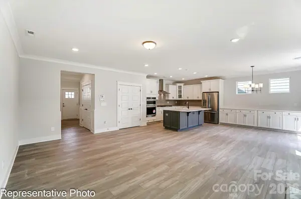 13118 Foxberry RD, Charlotte, NC 28213