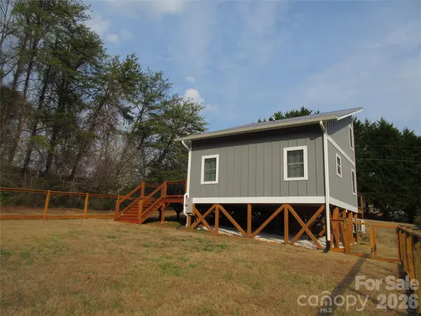 104 Perennial Gardens LN, Rutherfordton, NC 28139
