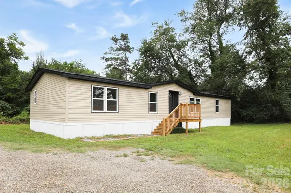 8 Teal LN, Candler, NC 28715
