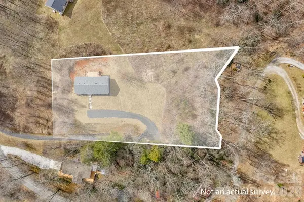 401 Lynn Gap RD, Spruce Pine, NC 28777