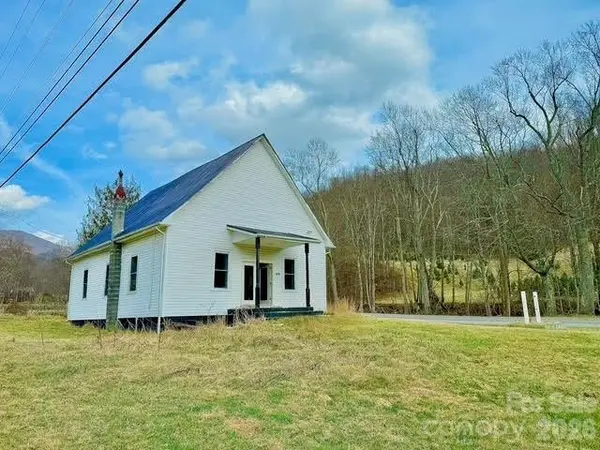 6367 NC 261 HWY, Bakersville, NC 28705