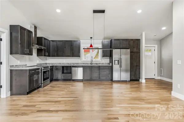 326 Emma RD, Asheville, NC 28806