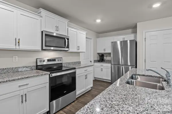 1730 Bright Hope LN, Dallas, NC 28034