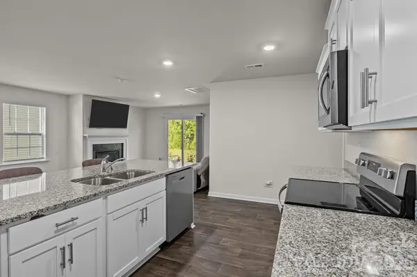 1730 Bright Hope LN, Dallas, NC 28034