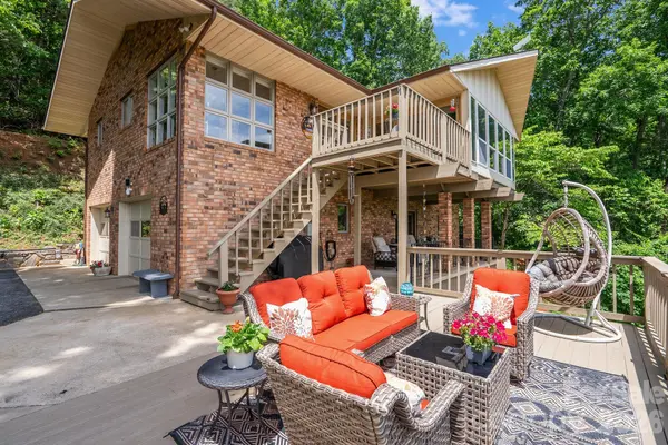 60 Little Creek DR, Canton, NC 28716