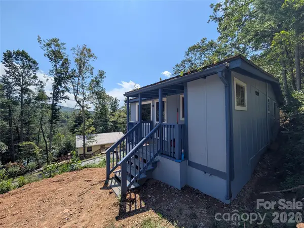 260 Oak Ridge RD, Hendersonville, NC 28792