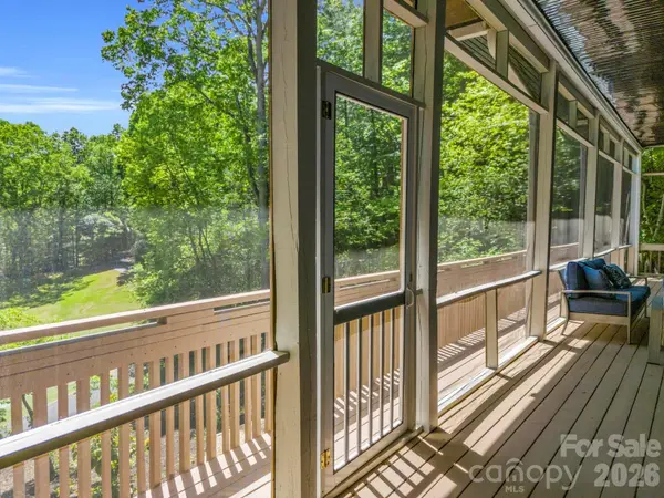 255 Gateway DR #5, Lake Lure, NC 28746