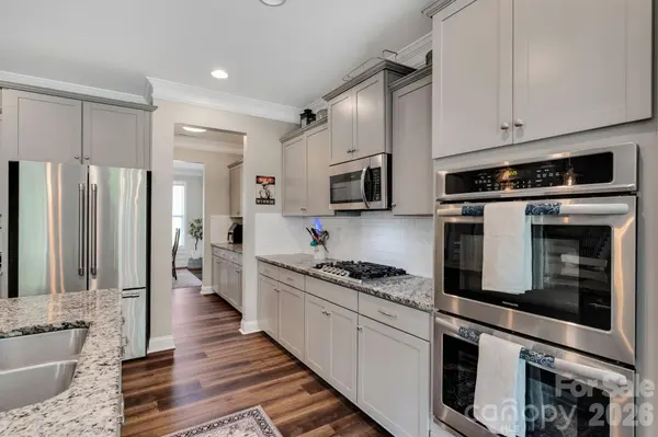 2009 Burton Point CT, Waxhaw, NC 28173