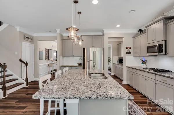 2009 Burton Point CT, Waxhaw, NC 28173