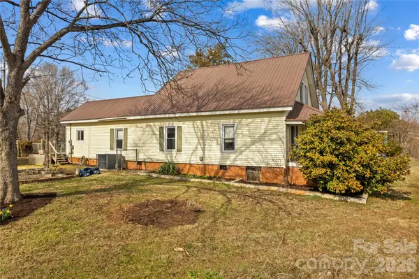 1022 Railroad AVE, China Grove, NC 28023