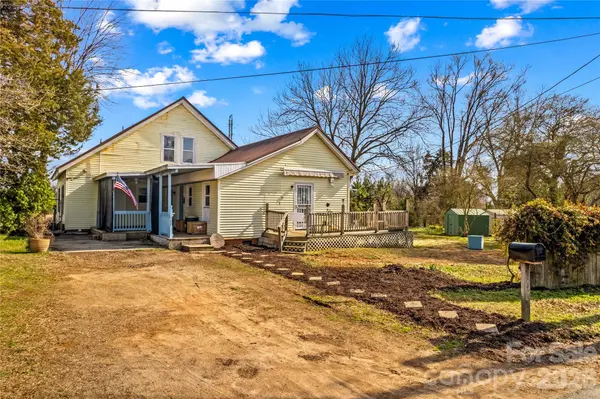 1022 Railroad AVE, China Grove, NC 28023