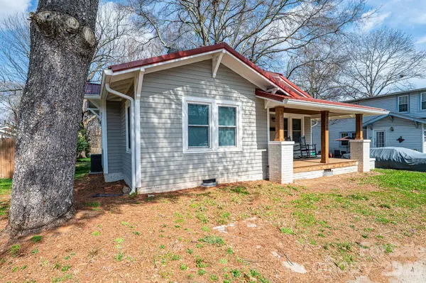 308 W sycamore ST, Lincolnton, NC 28092