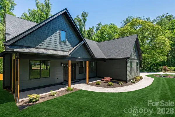 19 E Starnes Cove RD, Asheville, NC 28806