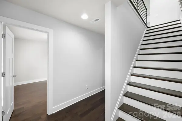 1555 Duckworth AVE, Charlotte, NC 28208
