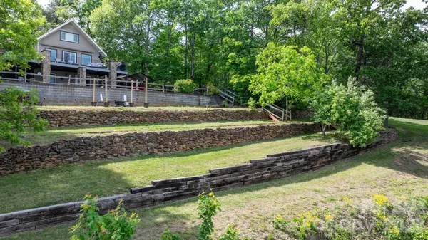 2184 Pine Mountain DR, Connelly Springs, NC 28612