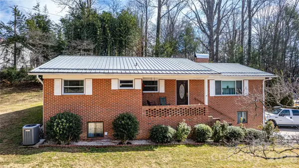 356 Pleasant Hill DR, Brevard, NC 28712