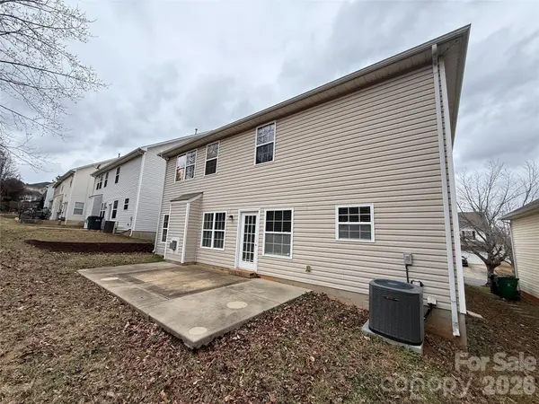 3338 Crutchfield PL, Charlotte, NC 28213