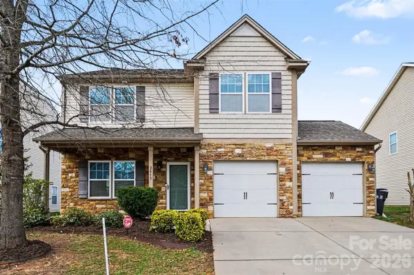 2419 Impatien DR, Charlotte, NC 28215