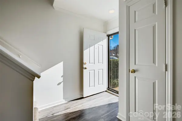 11020 Carmel Crossing RD, Charlotte, NC 28226