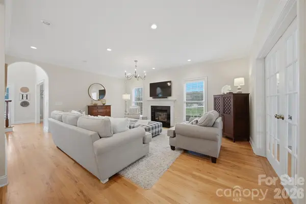 2716 Charleston CT, Claremont, NC 28610