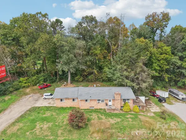 541 Paragon Pkwy, Waynesville, NC 28786