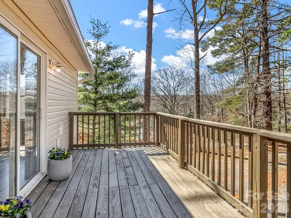 114 Elden ST, Hendersonville, NC 28791