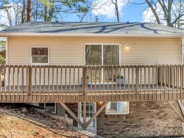 114 Elden ST, Hendersonville, NC 28791