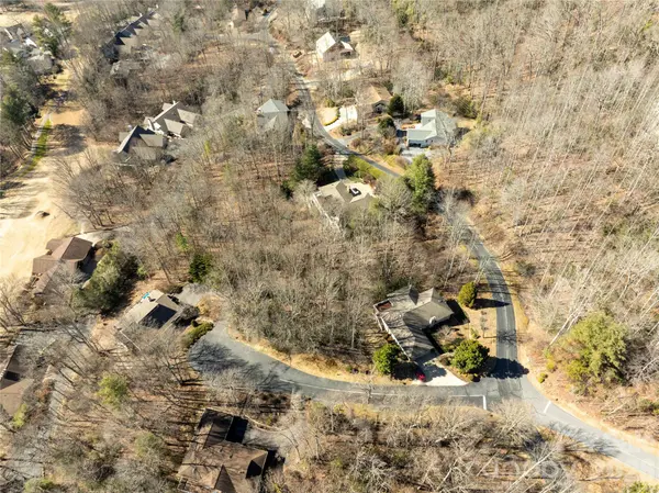 2310 Golf Club CT, Hendersonville, NC 28739