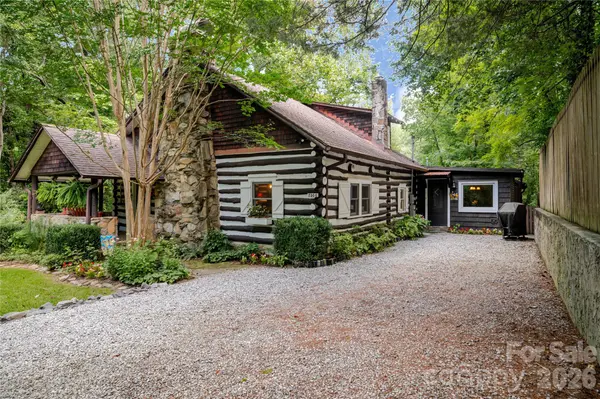 2506 Anders DR, Hendersonville, NC 28791