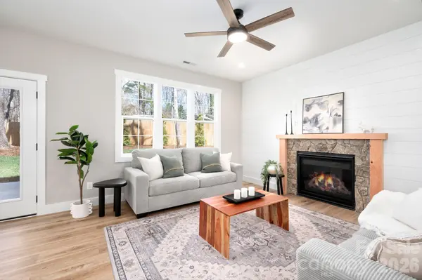 9 Myrtle Lee CV, Arden, NC 28704