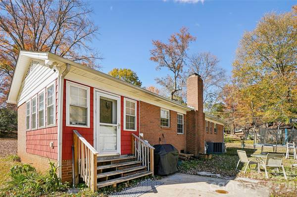 7459 Elwood DR, Charlotte, NC 28227
