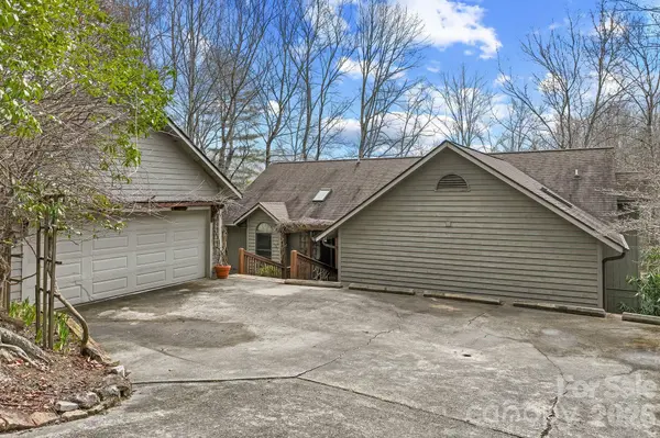 306 S Sequoyah LN, Brevard, NC 28712