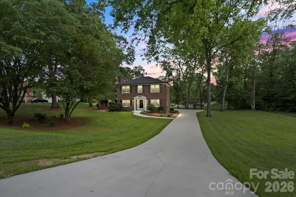5811 Gettysburg DR NW, Concord, NC 28027