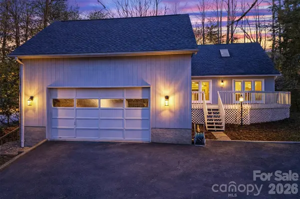 3814 Connestee TRL, Brevard, NC 28712