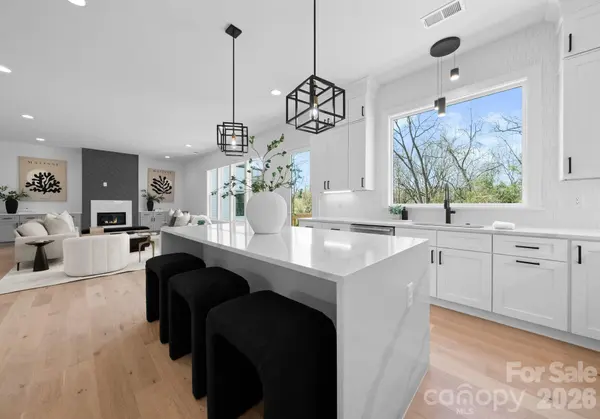 2013 South ST, Charlotte, NC 28208