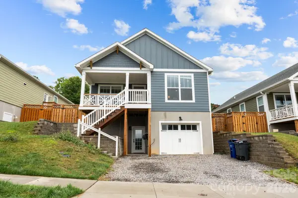 1112 Blueview DR, Black Mountain, NC 28711
