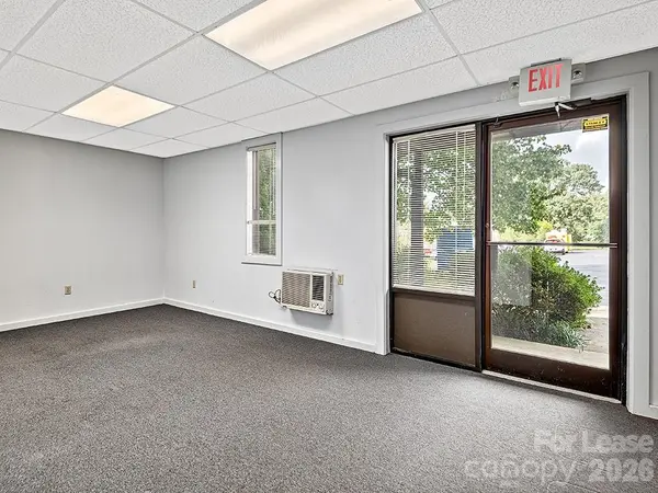 141 Glenn Bridge RD, Arden, NC 28704