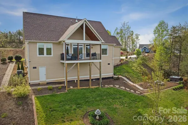 1510 High Valley WAY, Lenoir, NC 28645