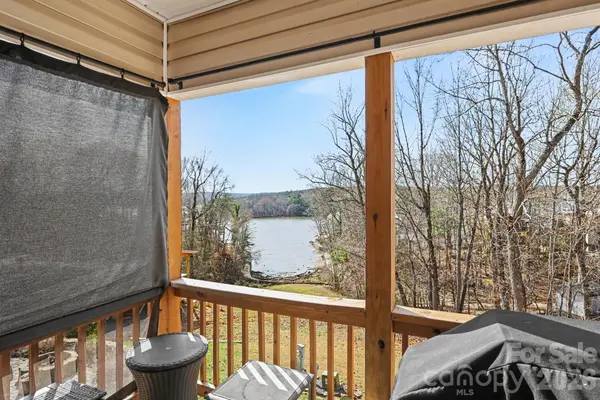 130 Eagle DR, New London, NC 28127