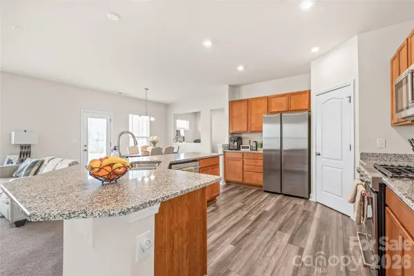 1043 Kalli DR, Matthews, NC 28104