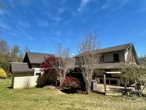 330 Potts DR, Waynesville, NC 28785