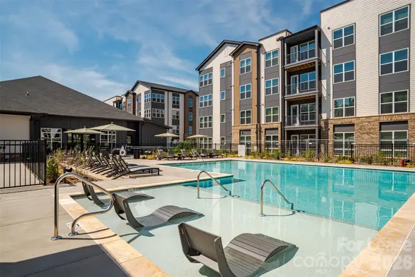925 W Mallard Creek Church RD #B5, Charlotte, NC 28262