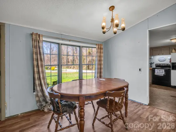 122 Hotel Hill DR, Landrum, SC 29356