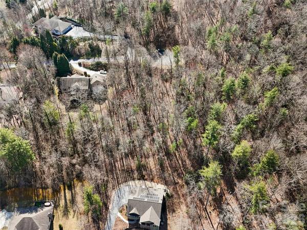 96 Turkey Roost CT, Hendersonville, NC 28739