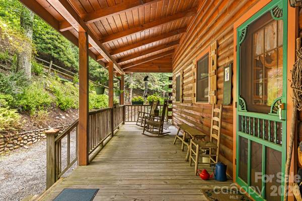 215 Goldenleaf RD, Mars Hill, NC 28754