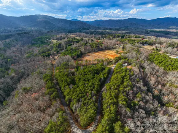 0 Sweetbriar RD S, Lake Lure, NC 28746