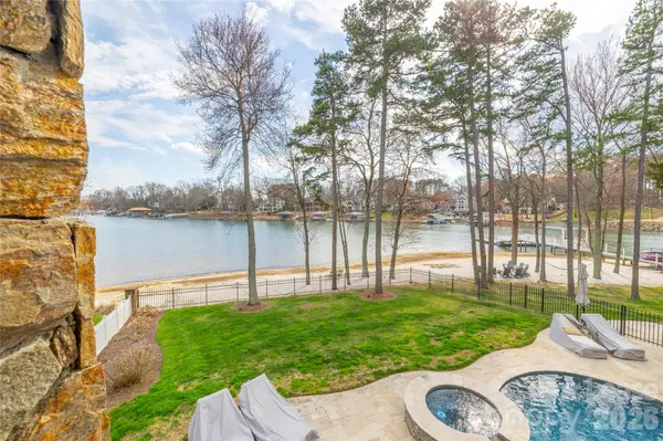 19001 Double Eagle DR, Cornelius, NC 28031
