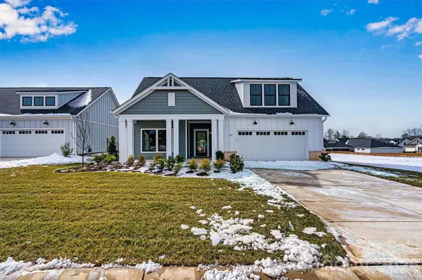 167 Alenda Lux CIR, Mooresville, NC 28115