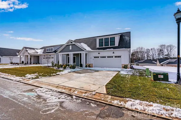 167 Alenda Lux CIR, Mooresville, NC 28115