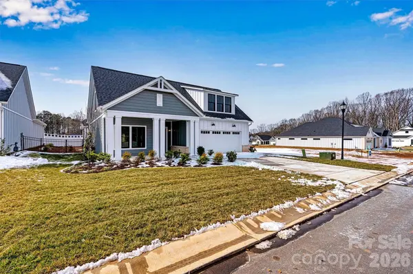 167 Alenda Lux CIR, Mooresville, NC 28115
